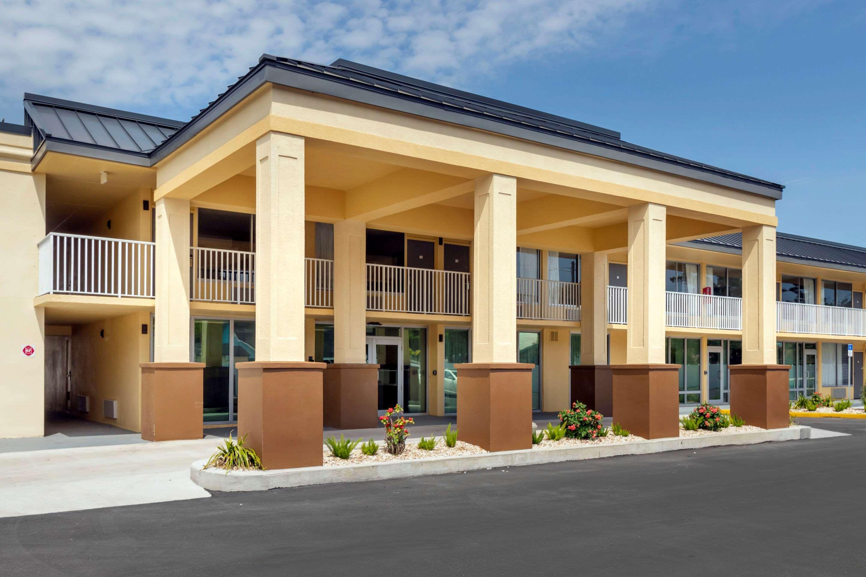 Quality Inn Saint Petersburg North-Tampa Bay Exterior foto